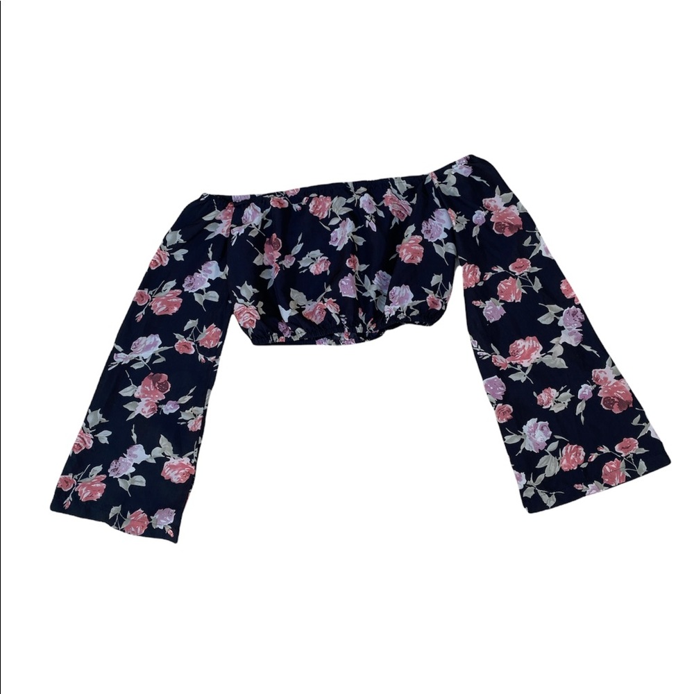 Floral cropped blouse